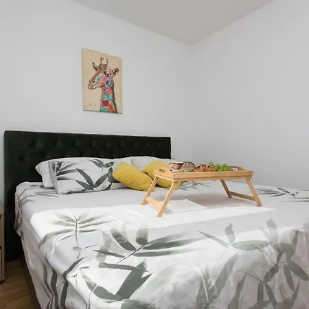 Zoeland Apartment *